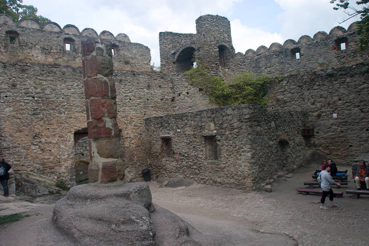 Hrad Chojnik a park miniatur Kowary
