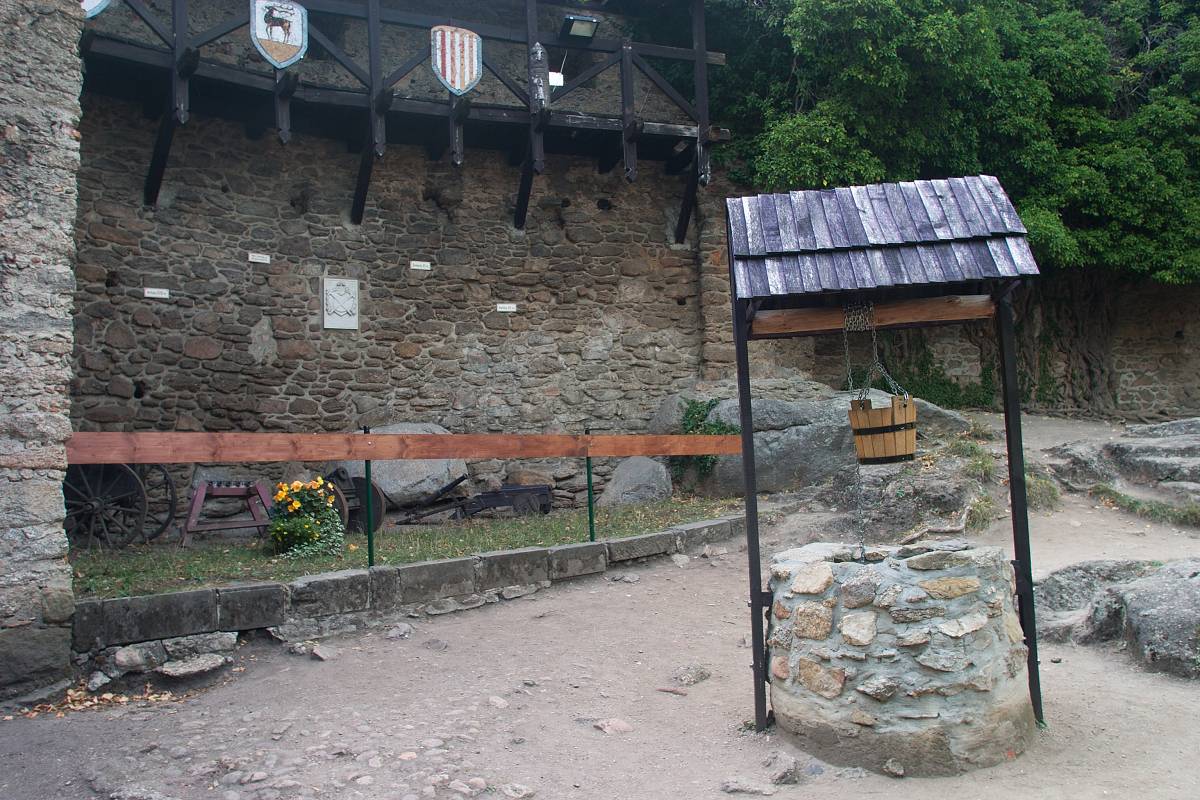 Hrad Chojnik a park miniatur Kowary