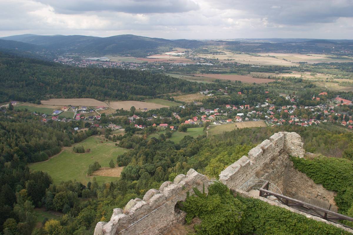 Hrad Chojnik a park miniatur Kowary