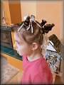 Lilinka měla ve škole soutěž o nejbláznivější účes